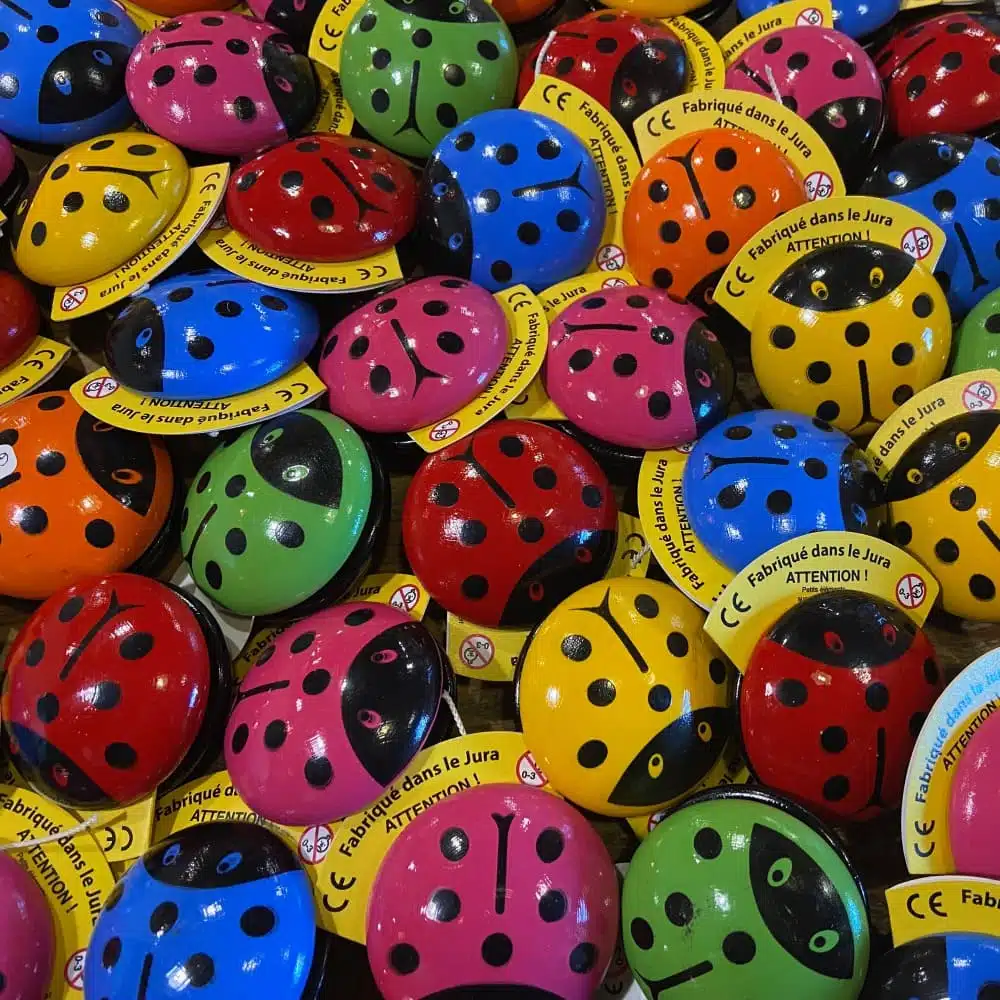 Yoyo en bois coccinelle – Artisans du Jura – Image 8
