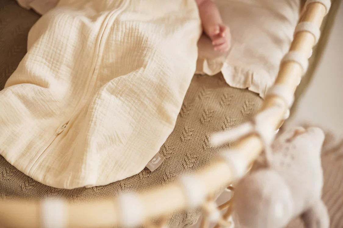 Gigoteuse Naissance Gaze de Coton 60cm (3 couleurs) – Image 3