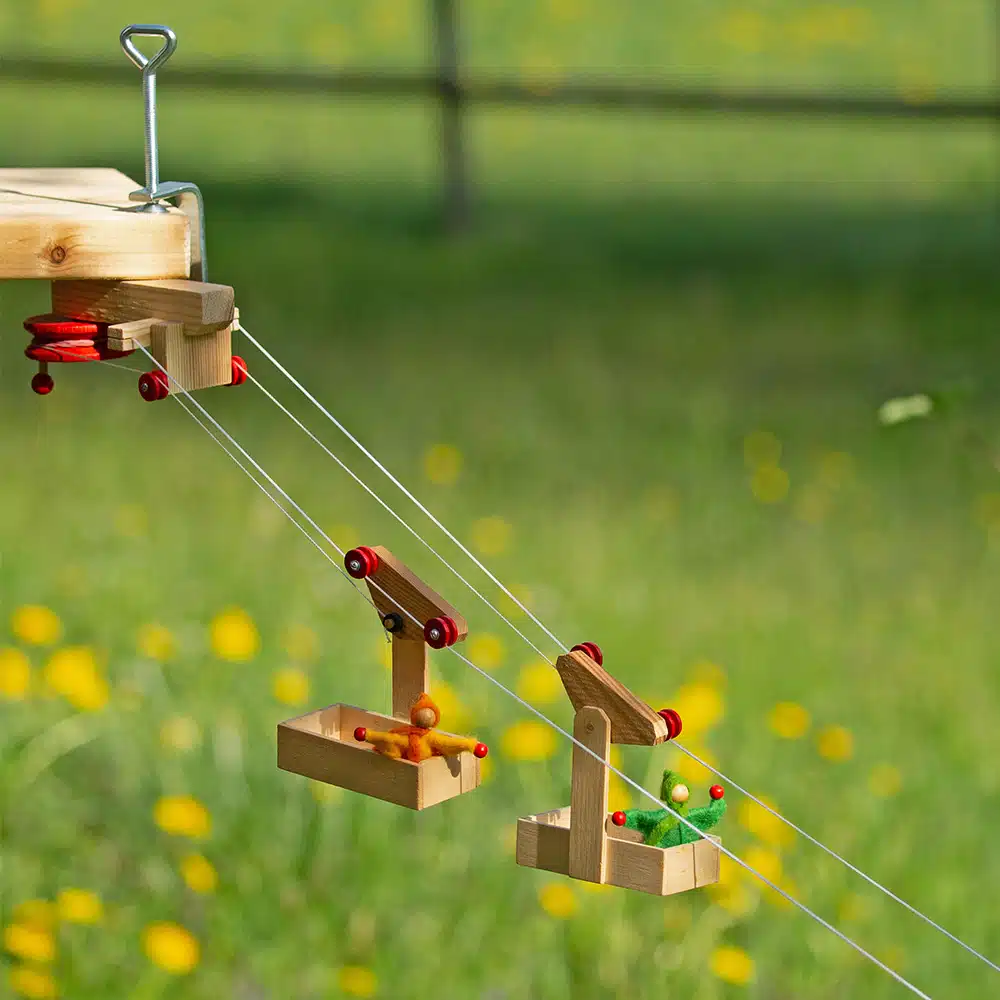 Mini-téléphérique en bois à 2 cabines et station – Kraul – Image 2